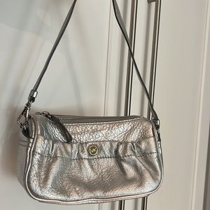 MICHAEL KORS MINI SILVER BAG